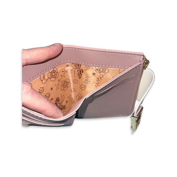 Zip Wallet - Picture 2 of 3